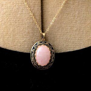 vintage 70s gold-tone rose quartz pendant necklace